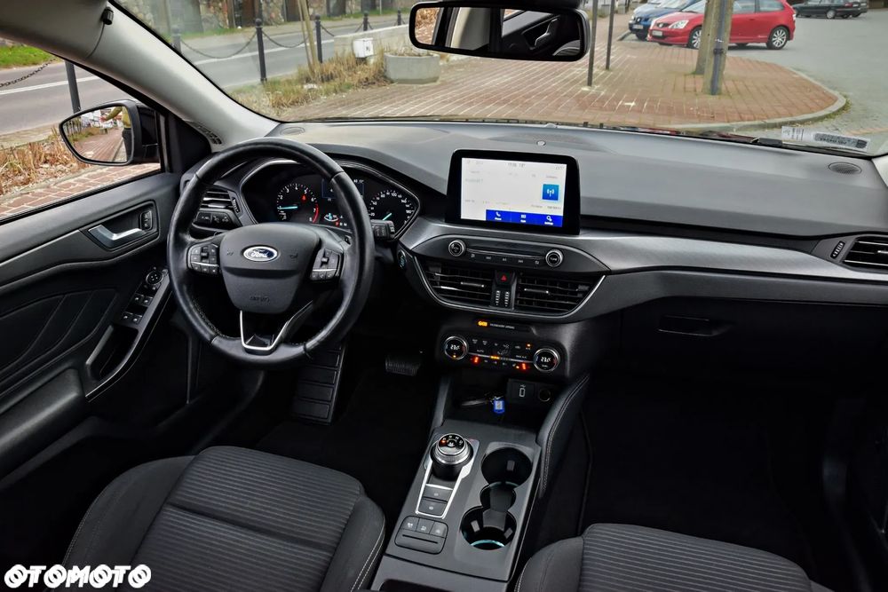 Ford Focus 1.5 EcoBoost Titanium X - 28