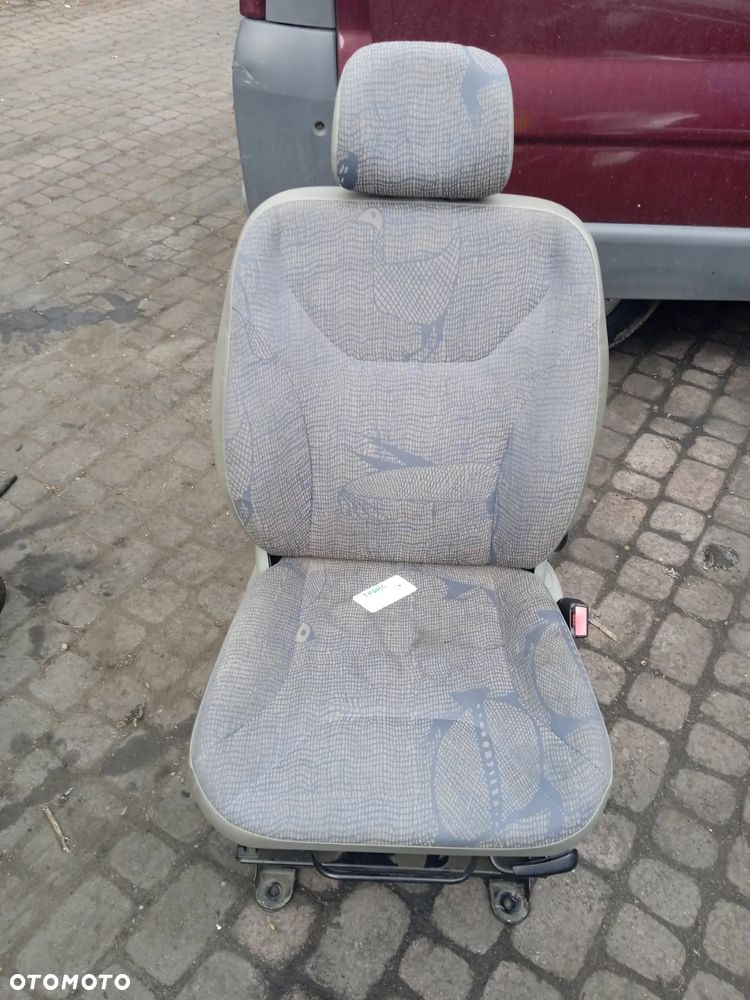 FOTEL KIEROWCY RENAULT TRAFIC VIVARO PRIMASTAR 01-14 - 1