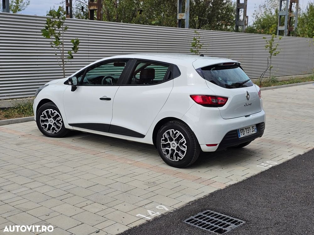Renault Clio - 31