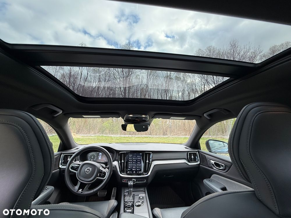 Volvo S60 T6 AWD R-Design - 11