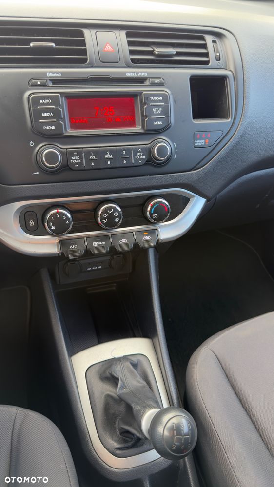 Kia Rio 1.2 M - 5