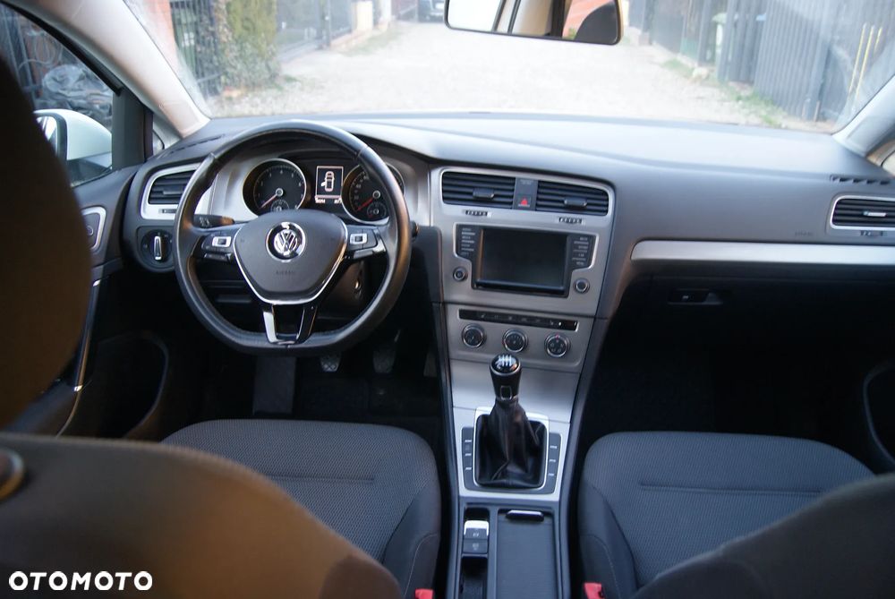 Volkswagen Golf 1.4 TSI BMT Comfortline - 10