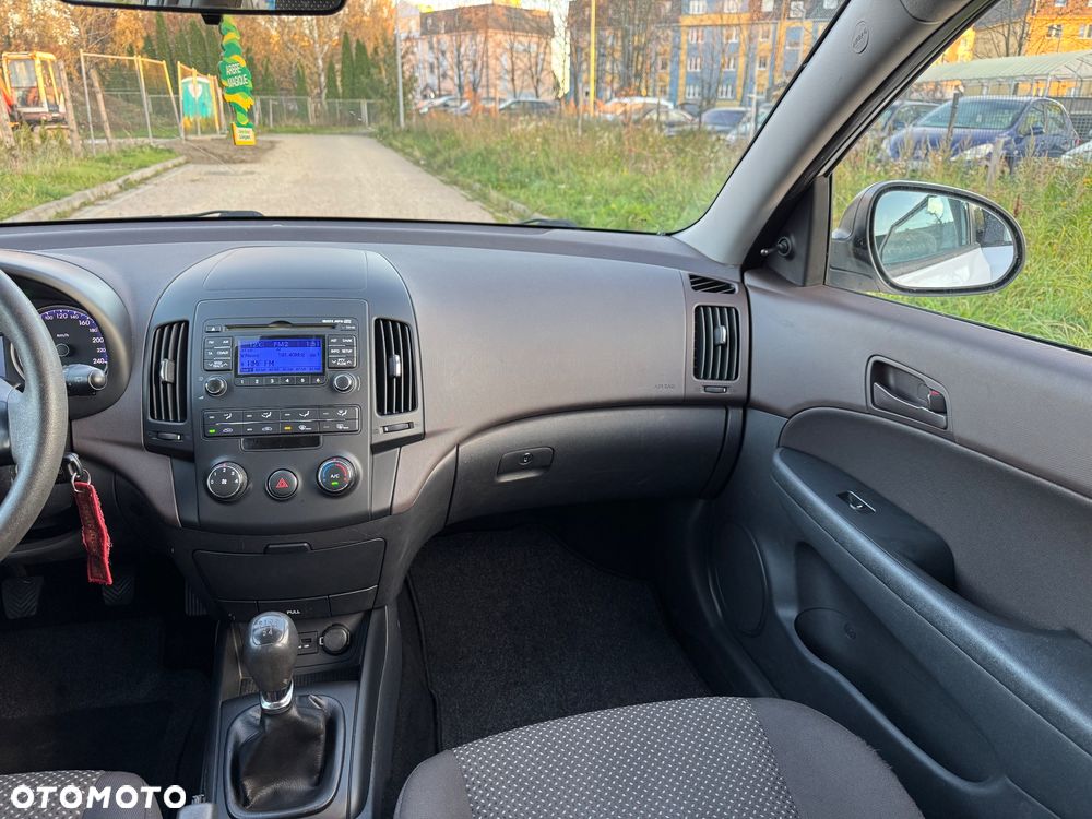 Hyundai i30 1.4 Comfort World Cup - 10