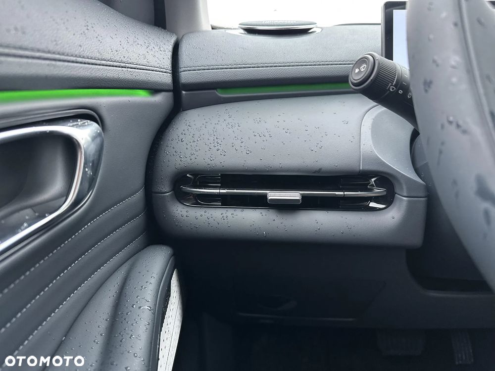 Geely Starray EM-i 1.5 PHEV Max - 21