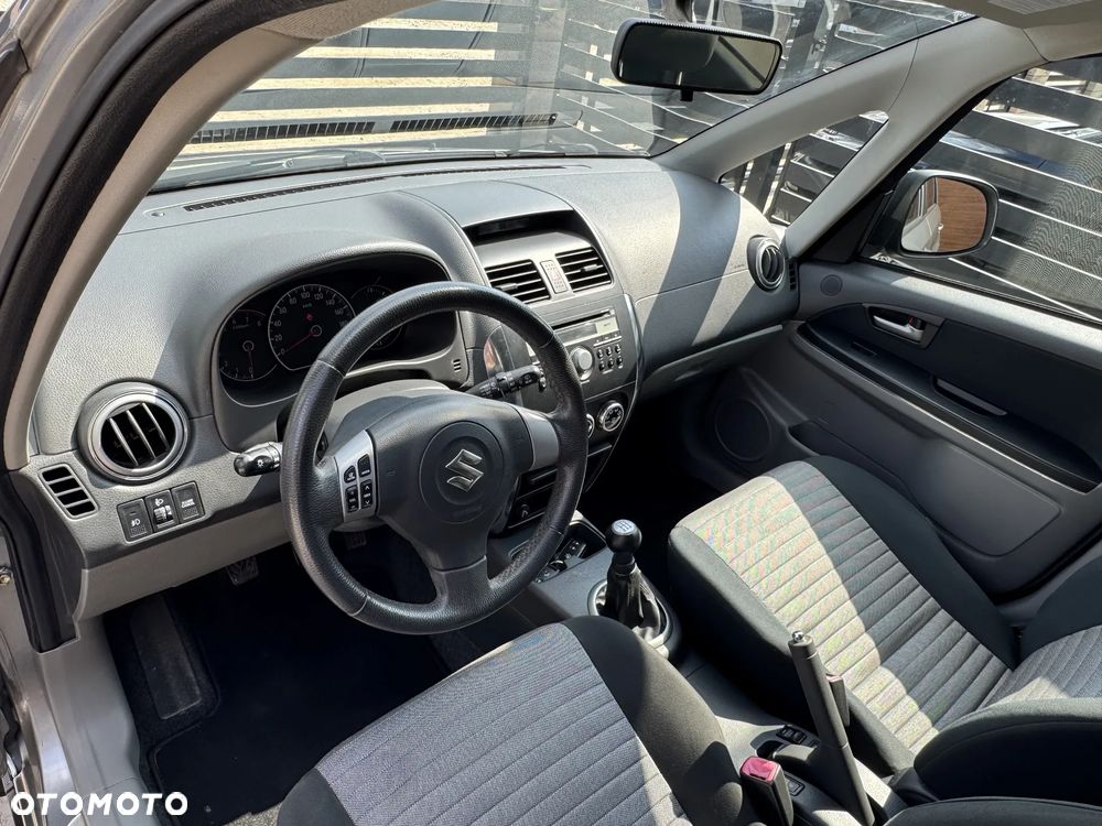 Suzuki SX4 1.6 VVT 4x4 Comfort - 9