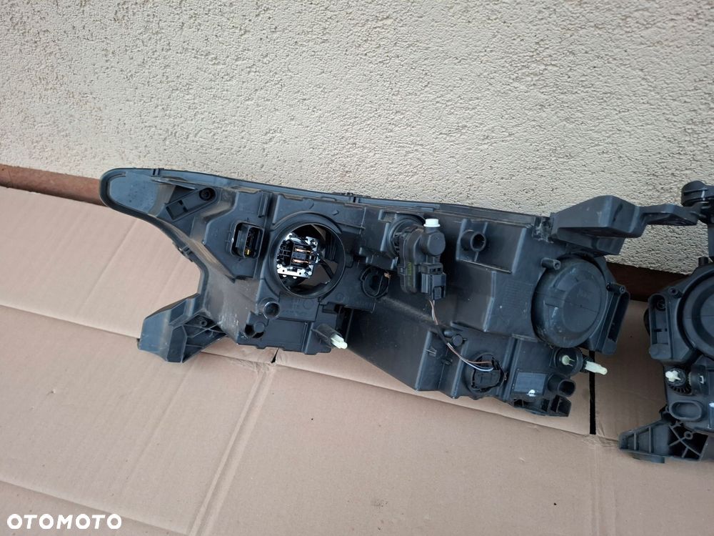 lampa przednia citroen ds3 crossback oryginał ładny stan - 11