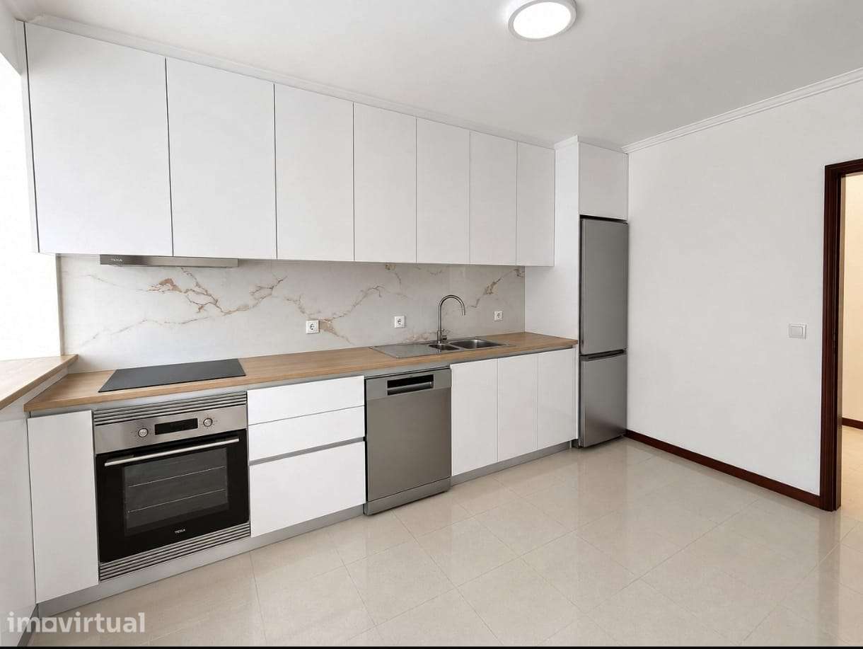 Apartamento T3 centro de Albergaria-a-Velha - Grande imagem: 2/27