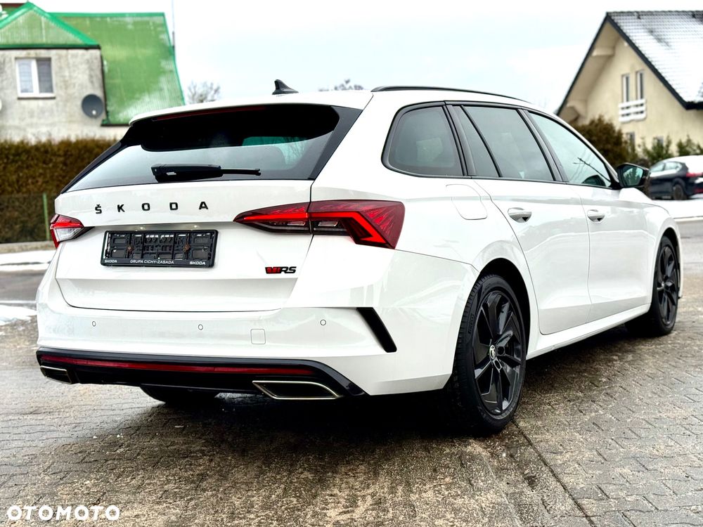 Skoda Octavia 2.0 TDI DSG RS - 11