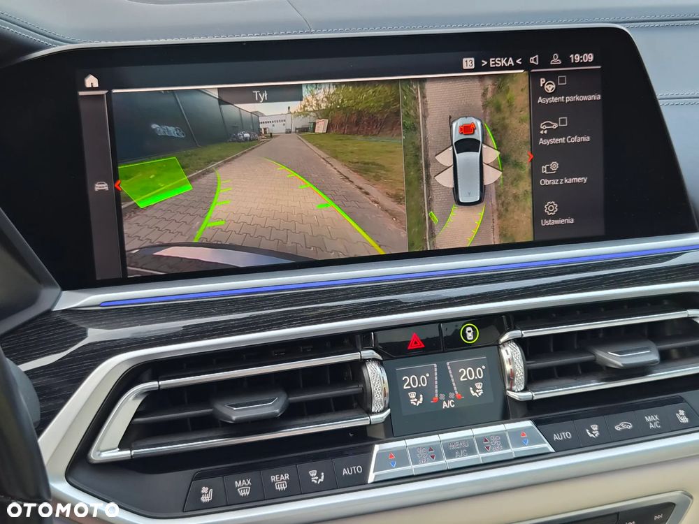 BMW X7 - 28