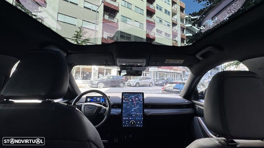 Ford Mustang Mach-E 75.7 kWh Premium AWD - 16