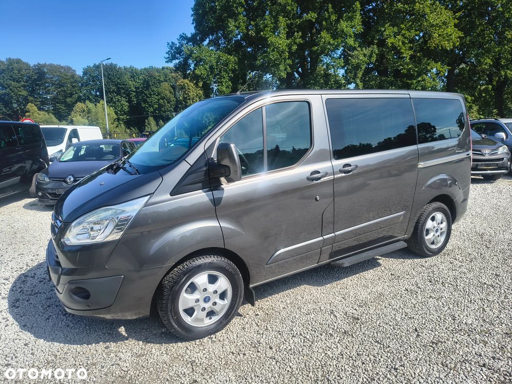 Ford Tourneo Custom - 11
