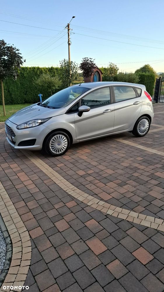 Ford Fiesta 1.25 Ambiente - 2