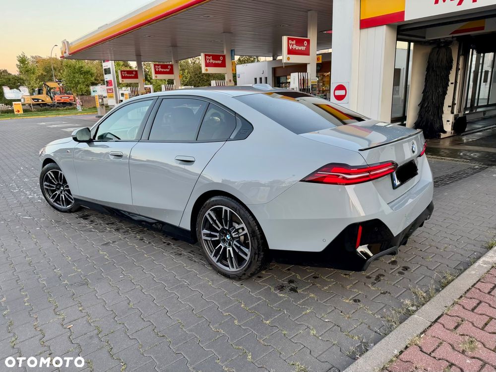 BMW Seria 5 520i mHEV M Sport sport - 9