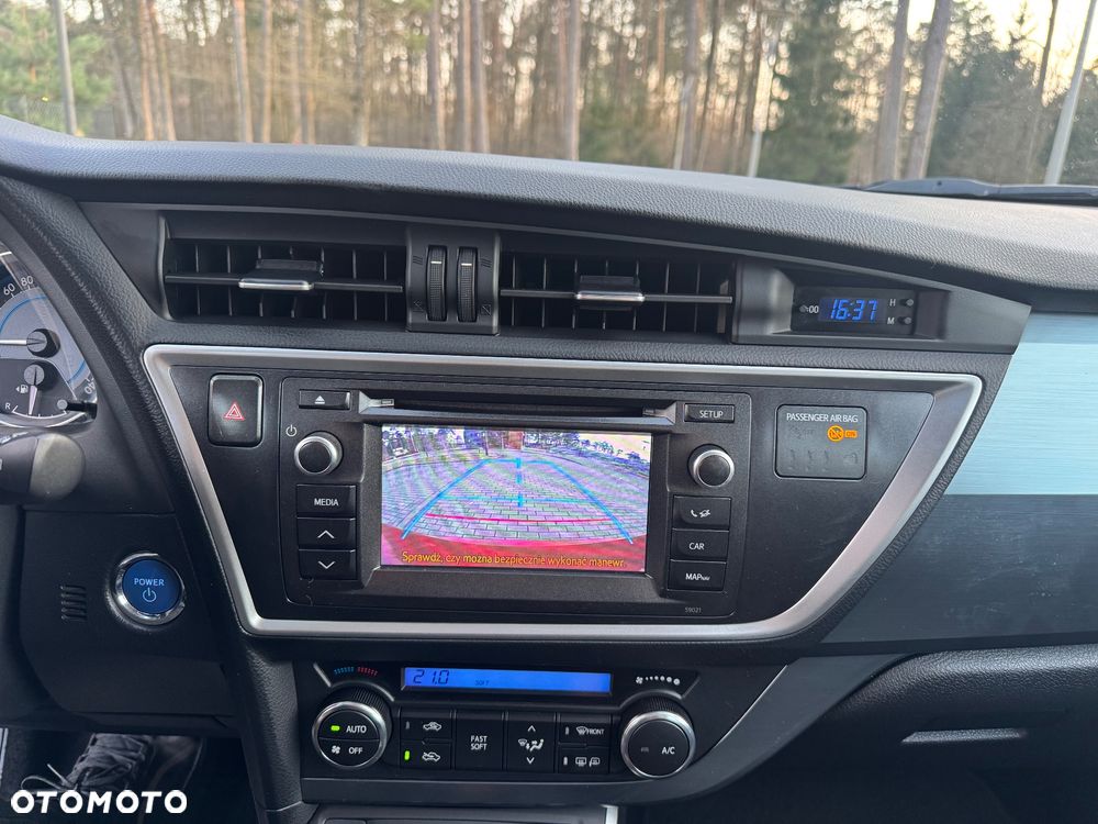 Toyota Auris - 11