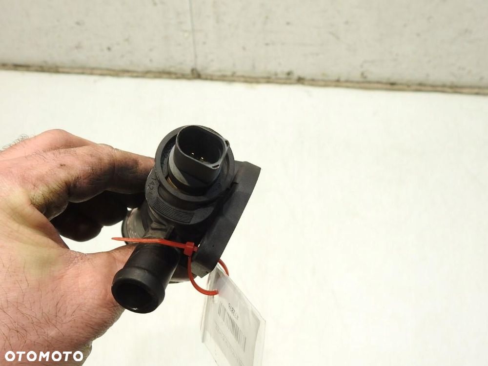 OBUDOWA TERMOSTATU AUDI A1 8X 1.6 TDI 03L121131AA - 3