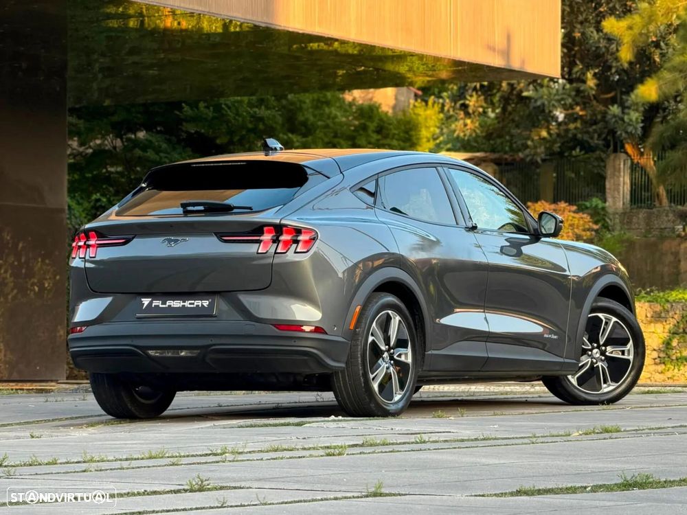 Ford Mustang Mach-E - 1