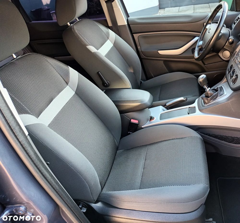 Ford Kuga 2.0 TDCi 2x4 Trend - 10