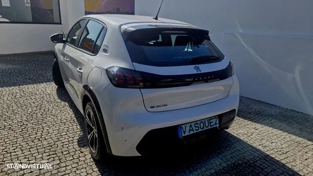 Peugeot e-208 50 kWh Active Pack - 2