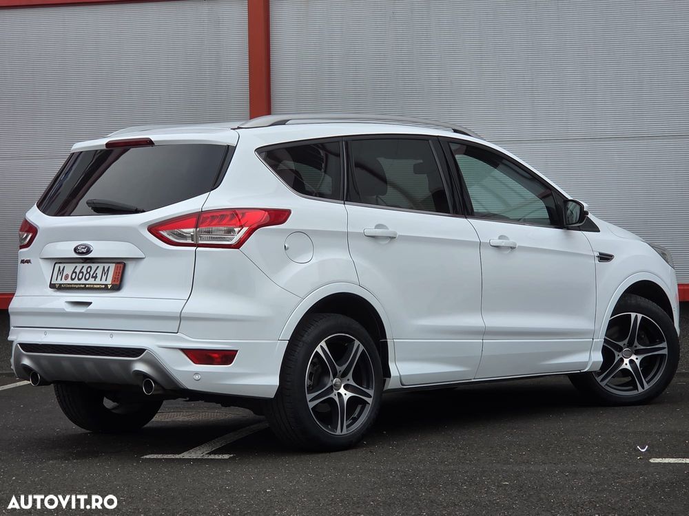Ford Kuga 2.0 TDCi 2x4 ST-Line - 4