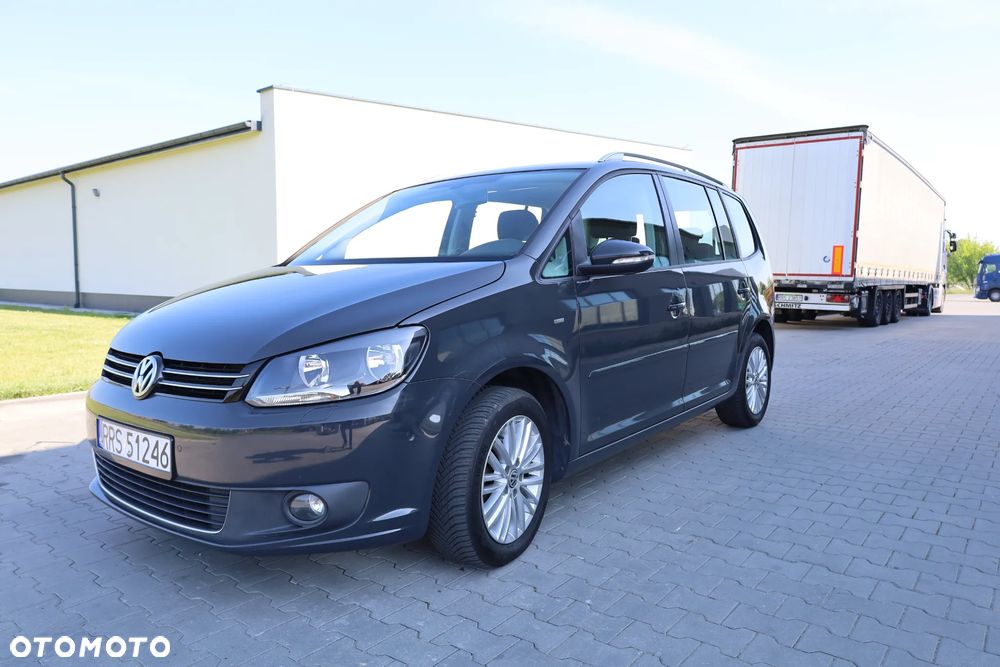 Volkswagen Touran - 10