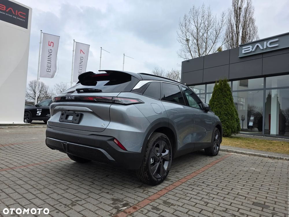 BAIC 5 Beijing 1.5T Comfort DCT - 6