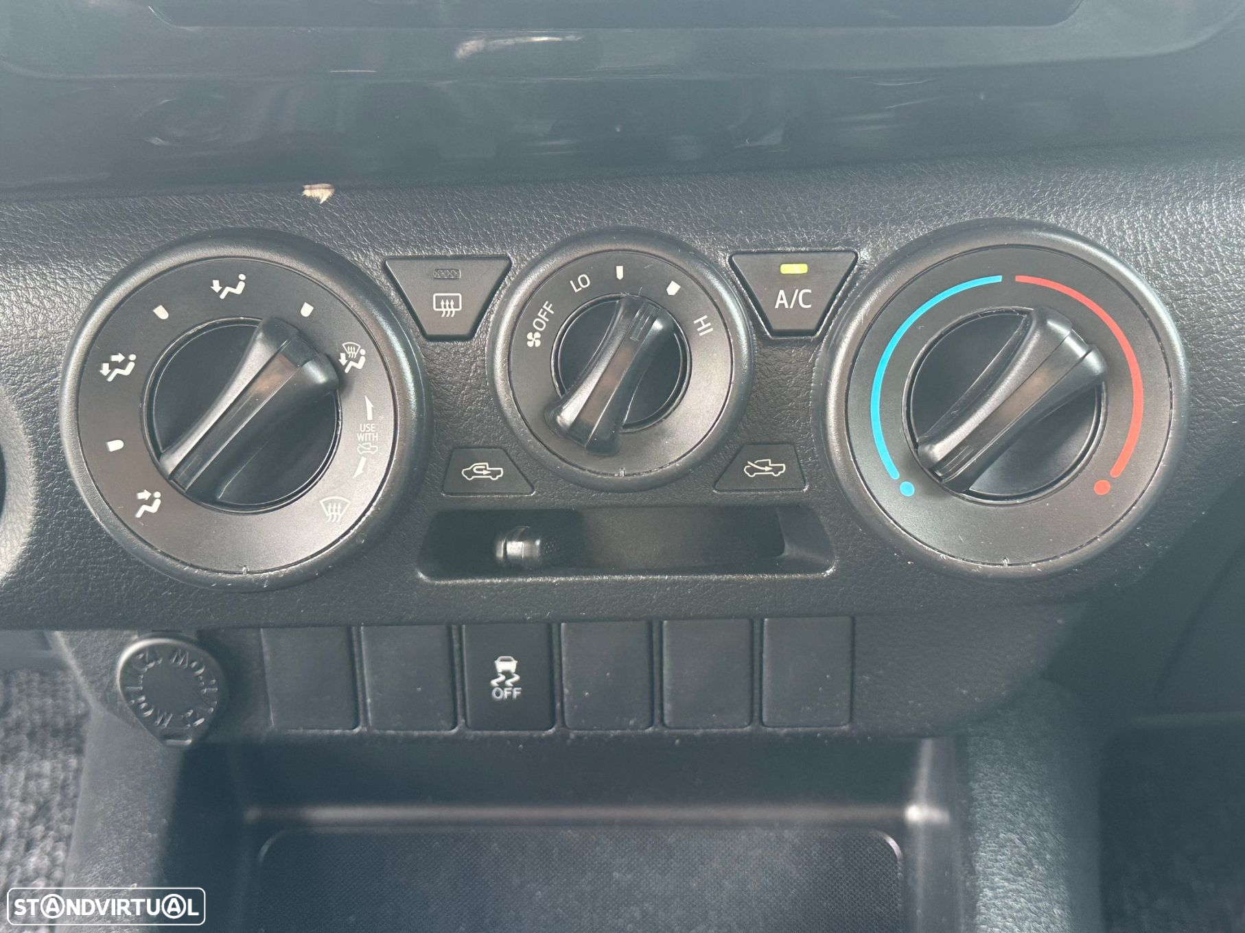 Toyota Hilux 2.4 D-4D 2WD CD - 10
