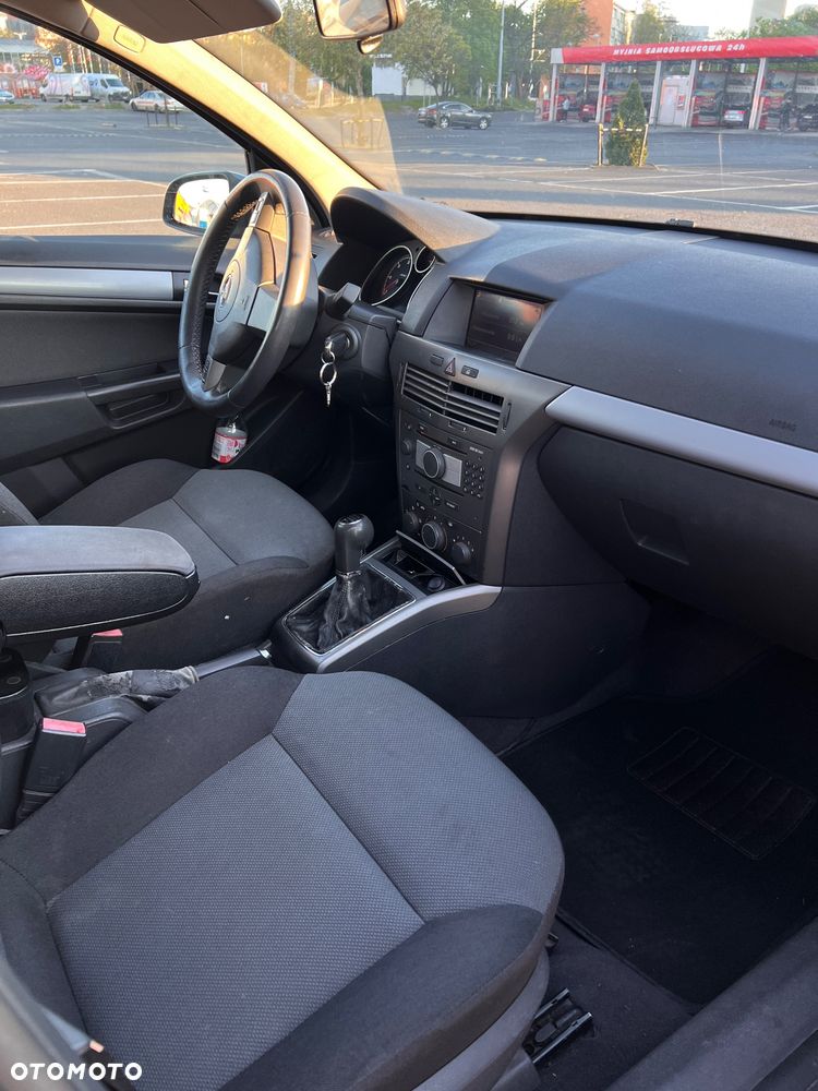 Opel Astra 1.9 CDTI Elegance - 11