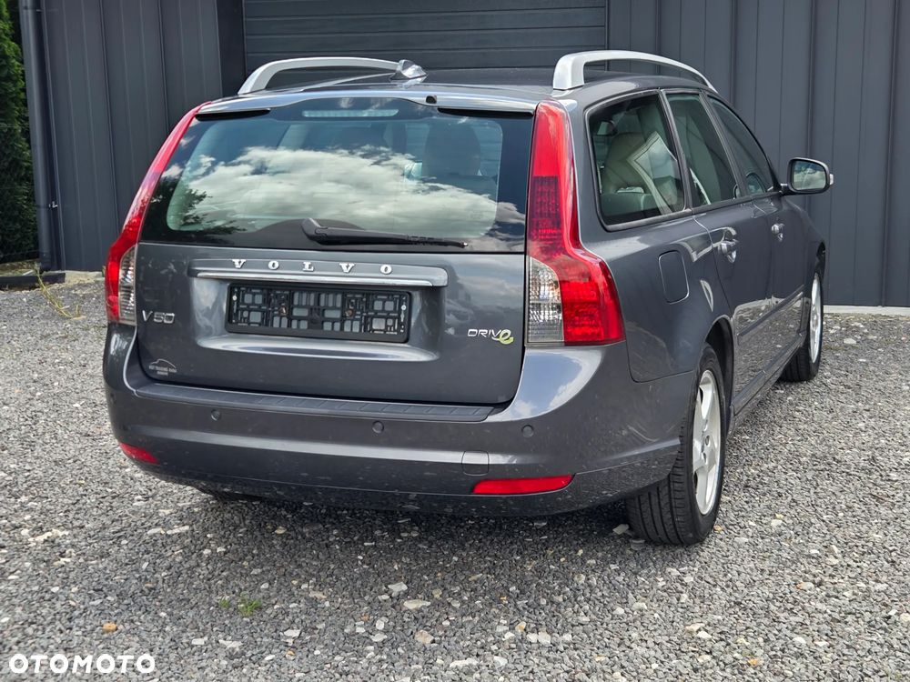 Volvo V50 D2 - 9