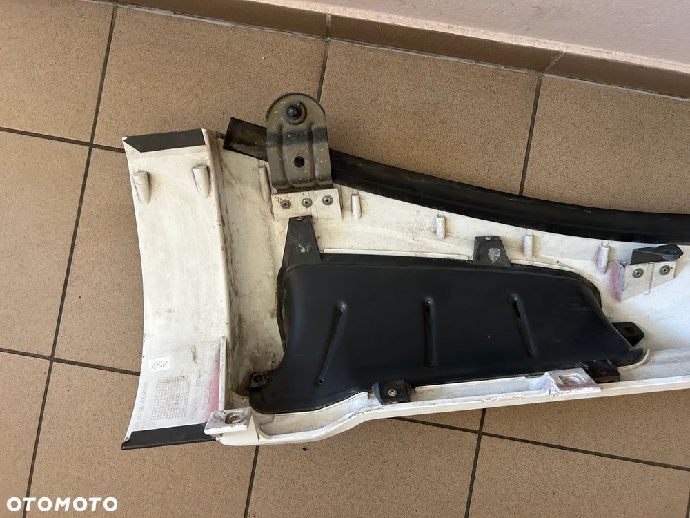 IVECO EUROCARGO PRAWA OWIEWKA KABINY, PRAWY DIFUZOR 504039215 504100796 - 8