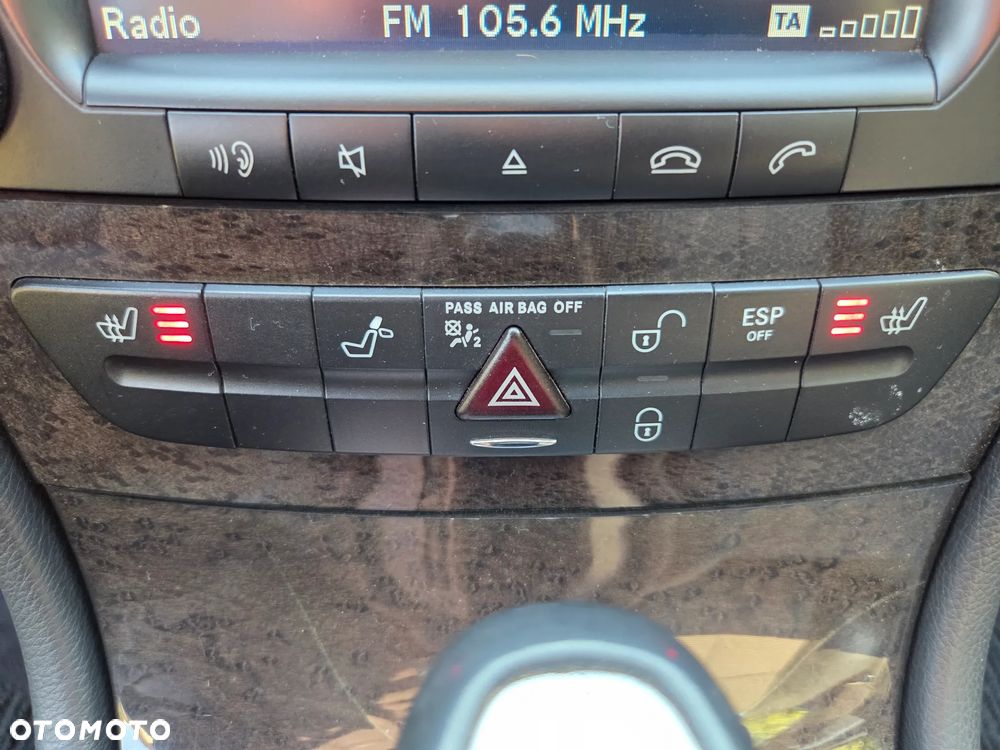 Mercedes-Benz Klasa E - 21