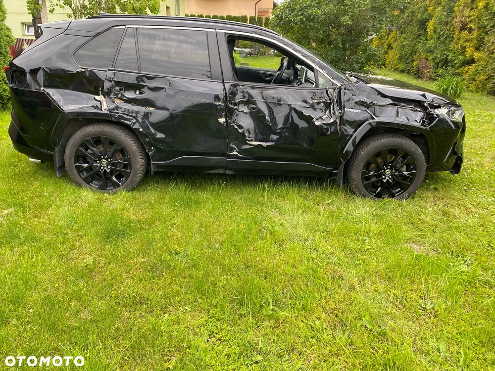 Toyota RAV4 - 6