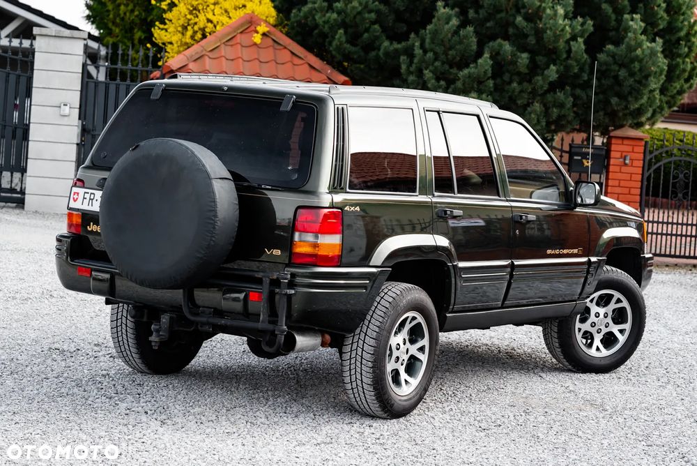 Jeep Grand Cherokee - 8
