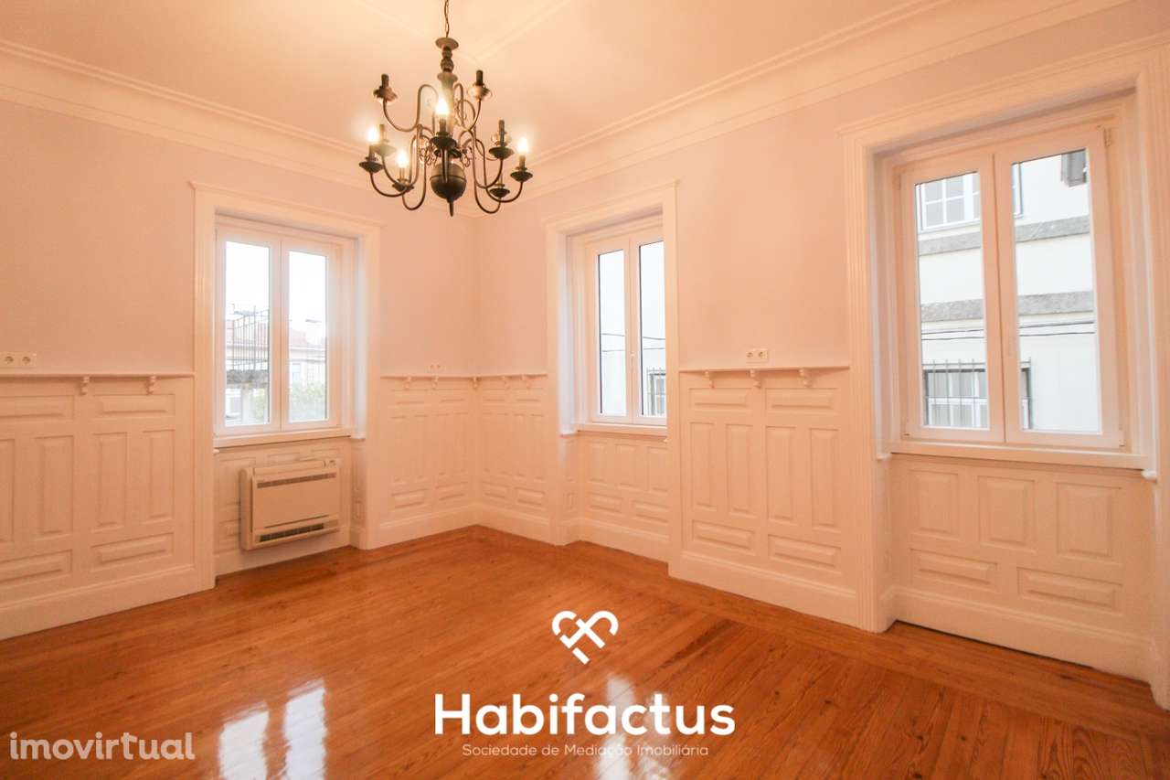 Andar Moradia T6 na Avenida Alberto Sampaio - Centro de Viseu - Grande imagem: 3/27