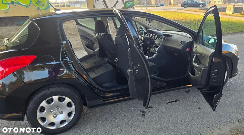 Peugeot 308 1.6 HDi Premium Plus - 14