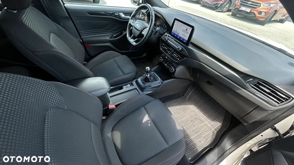 Ford Focus 1.0 EcoBoost ST-Line - 23