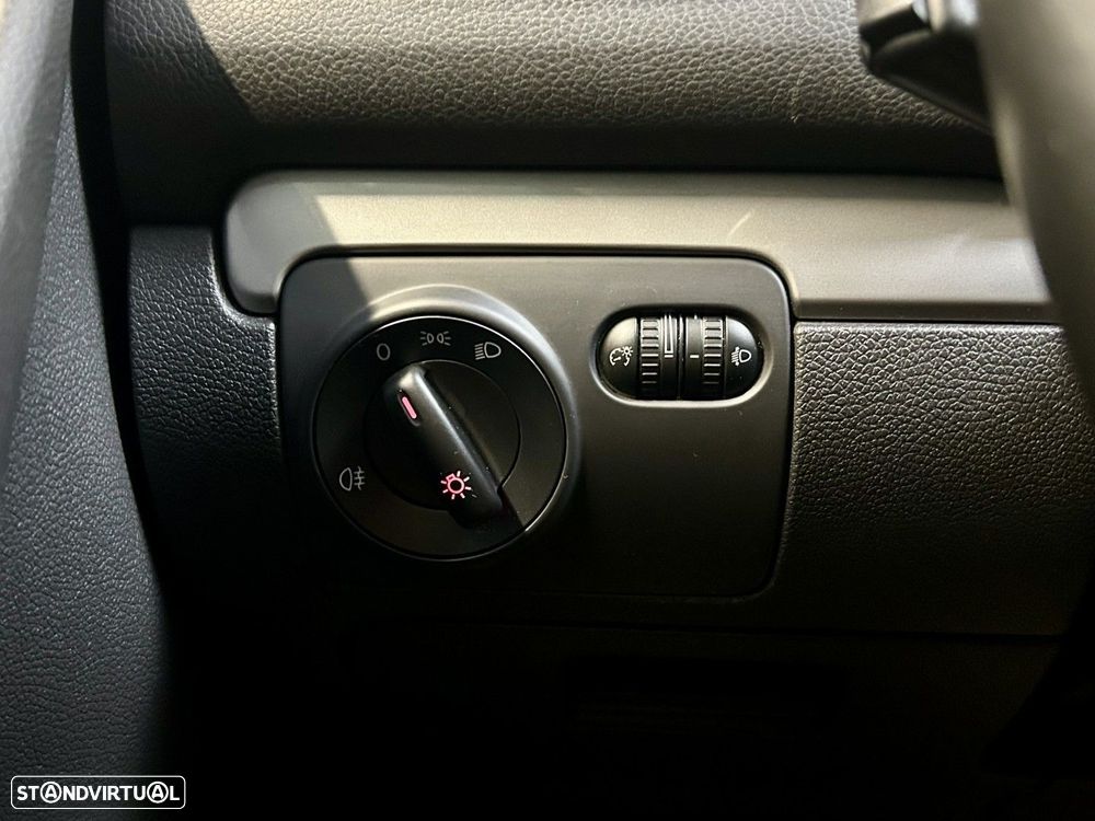 VW Golf 1.6 TDi Confortline - 21