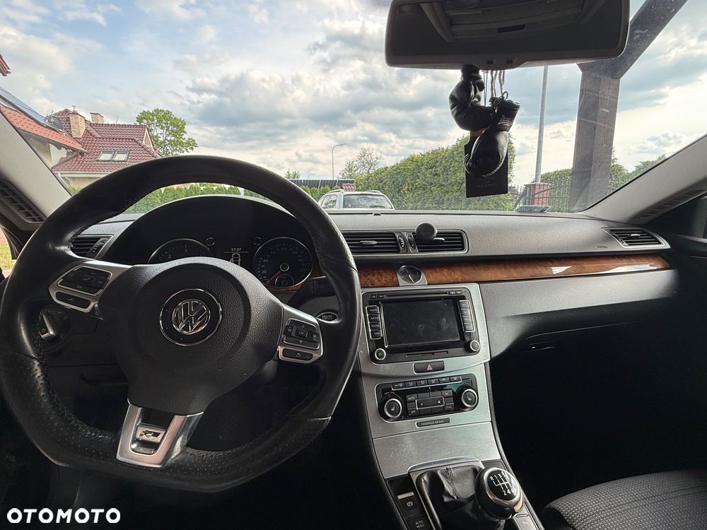 Volkswagen Passat CC - 11