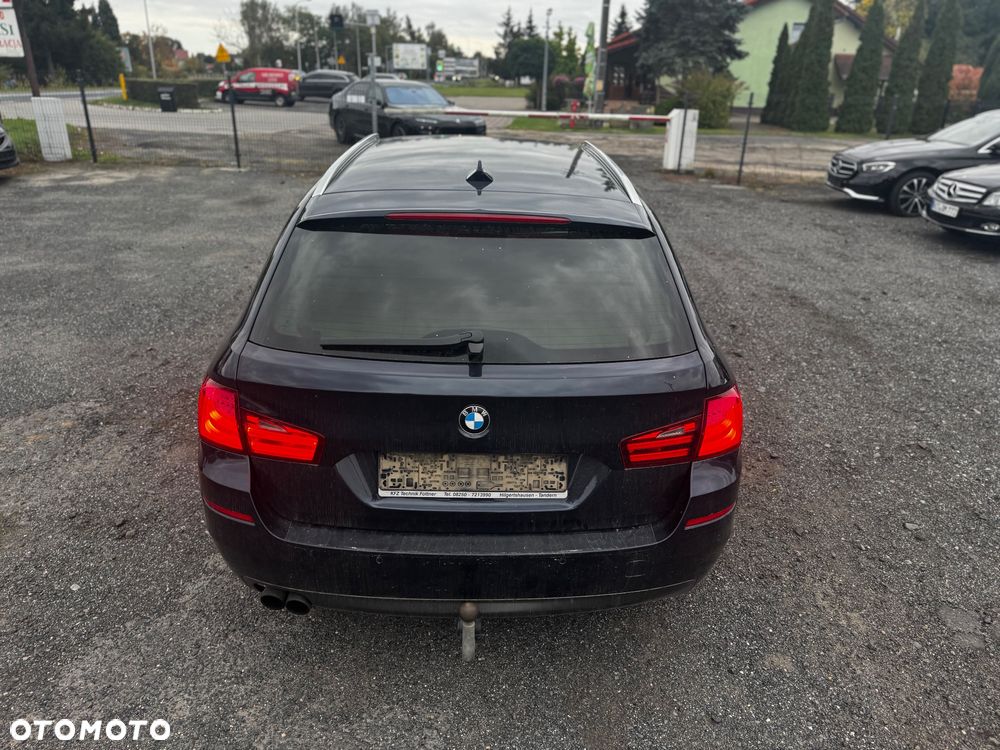 BMW Seria 5 525d - 9