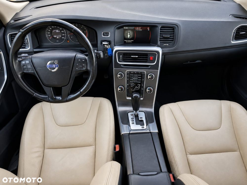 Volvo S60 D3 Geartronic Summum - 5