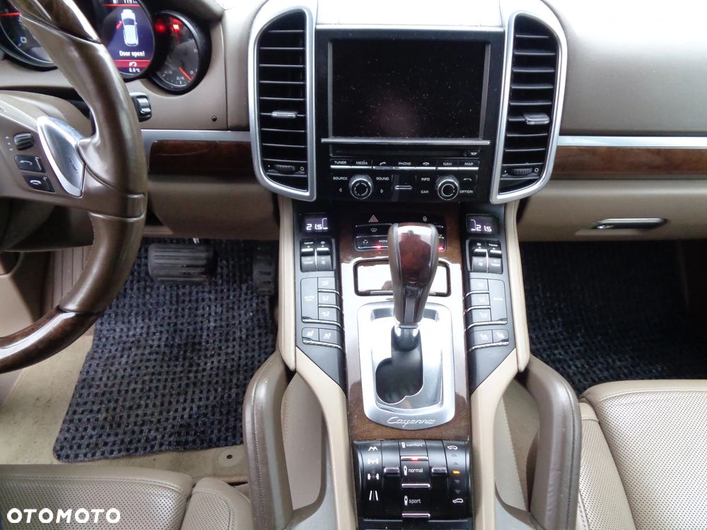 Porsche Cayenne Diesel Tiptronic S - 9