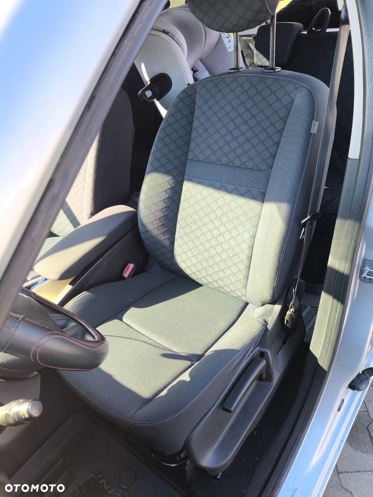 Renault Scenic 2.0 16V Privilege CVT - 15
