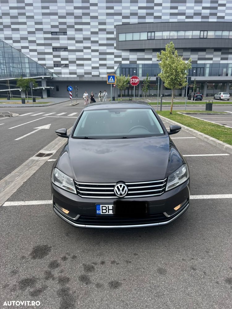 Volkswagen Passat - 2