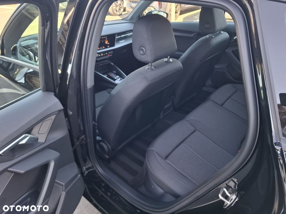 Audi A3 Sportback 35 TFSI mHEV S tronic - 11