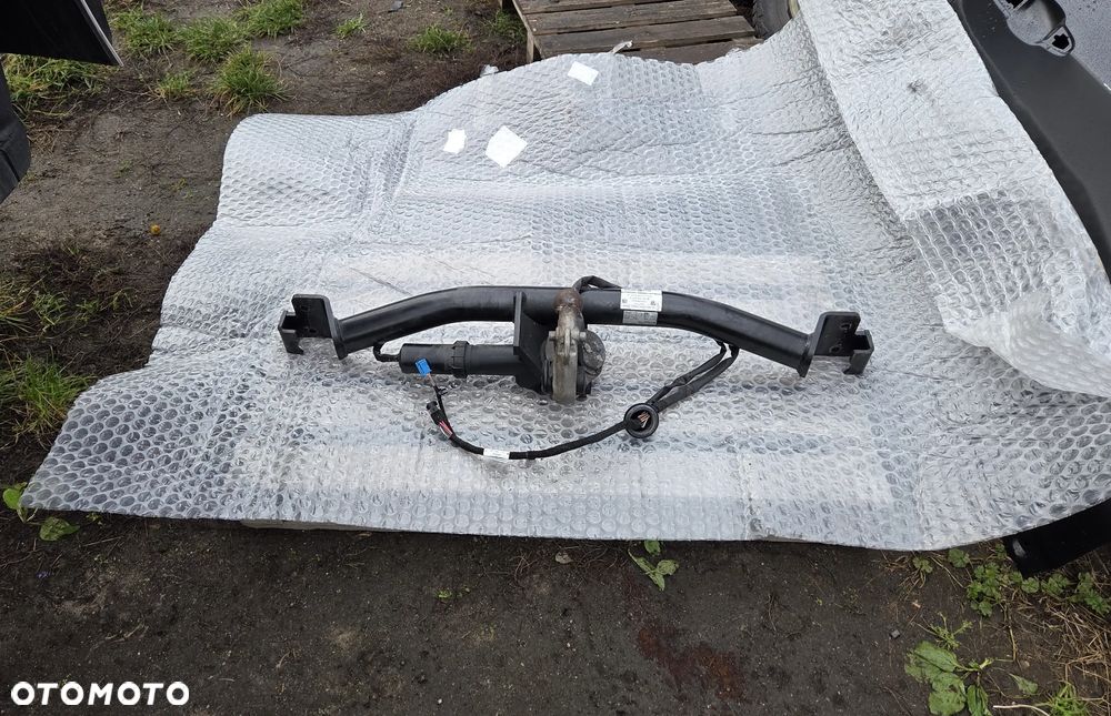 Hak Holowniczy Mercedes EQC N293 A2933100000 - 1