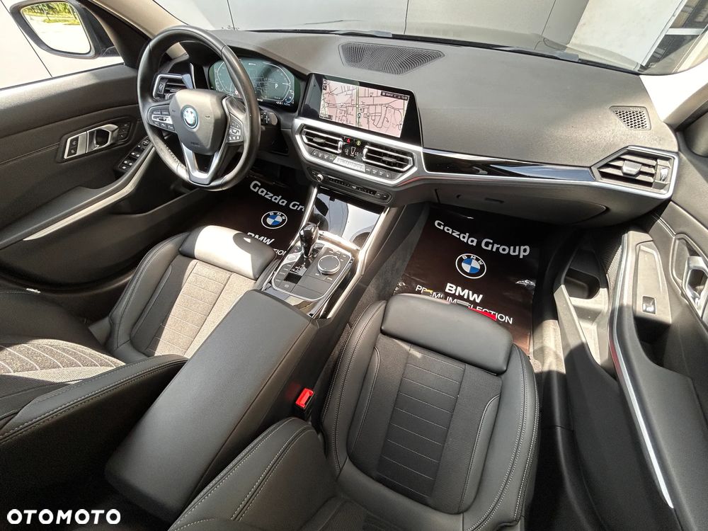 BMW Seria 3 320e xDrive Advantage sport - 28