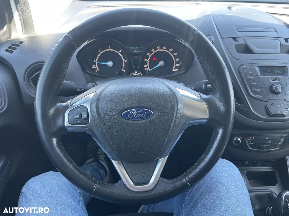 Ford Courier - 17