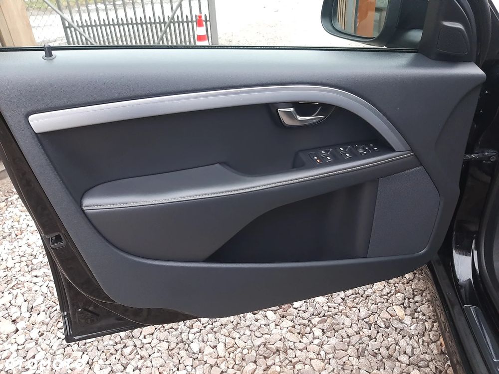 Volvo V70 D3 Summum - 24