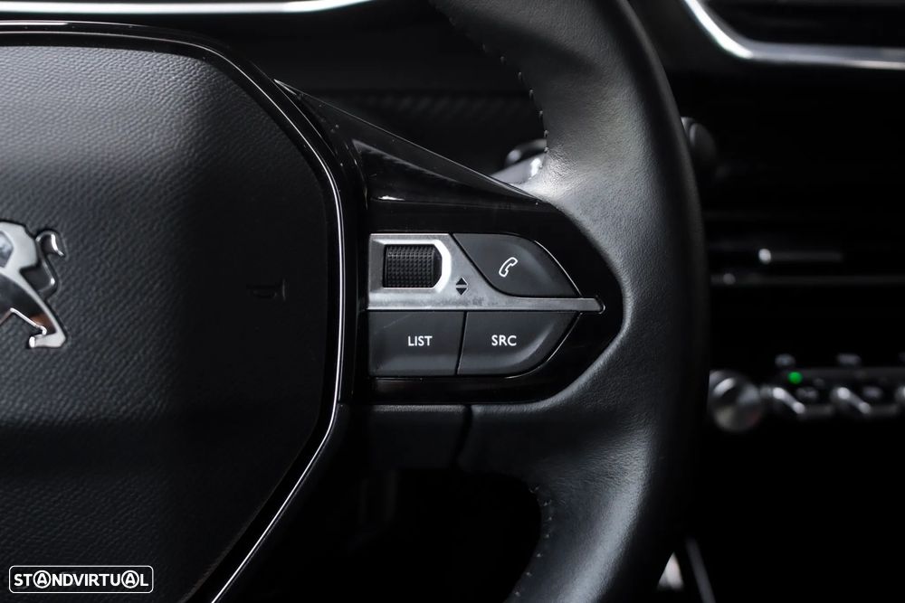 Peugeot e-2008 Allure - 15