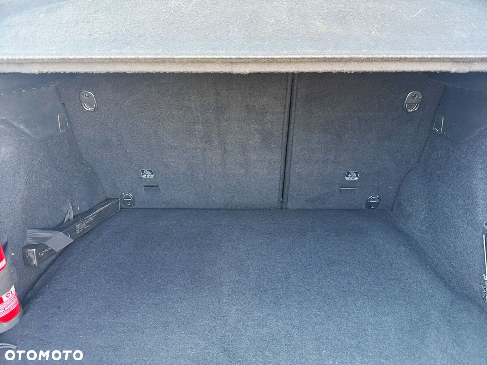 Peugeot 2008 1.2 Pure Tech Access EU6 - 26