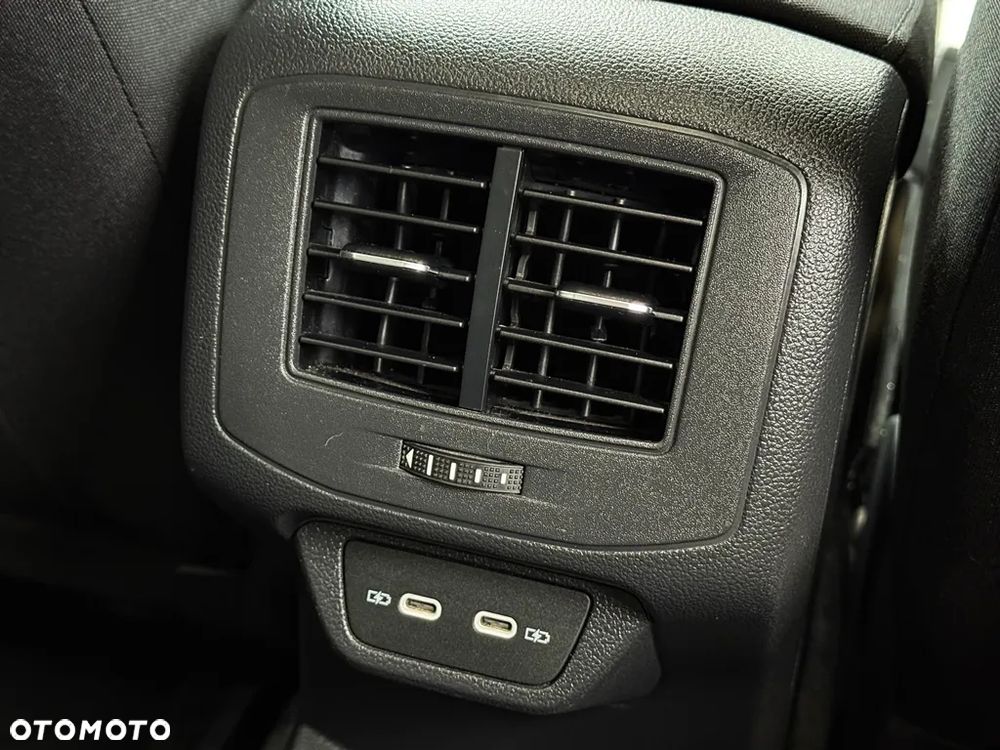 Volkswagen T-Roc 2.0 TDI SCR DSG Sport - 13